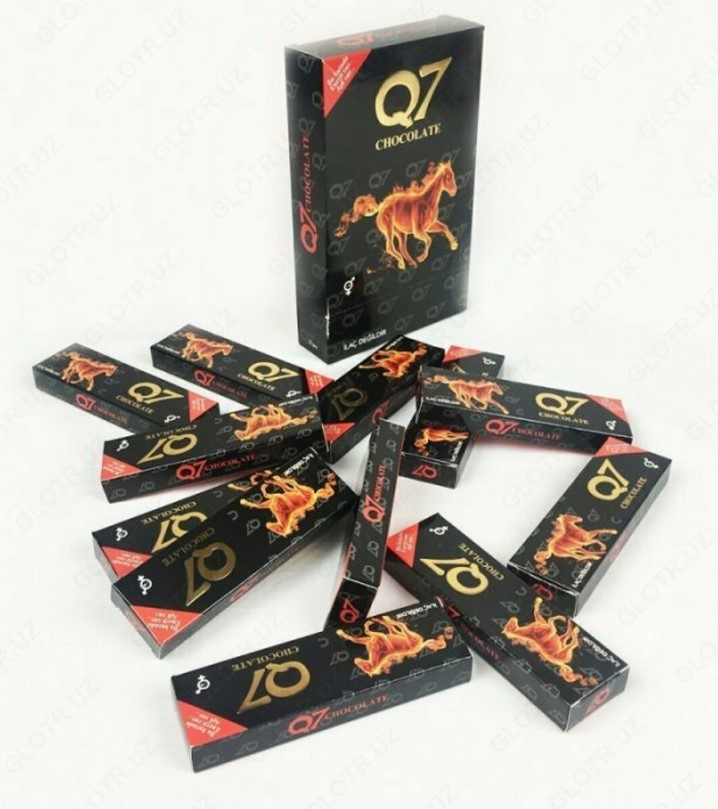 Rus porno xotini dostlari bilan uyda